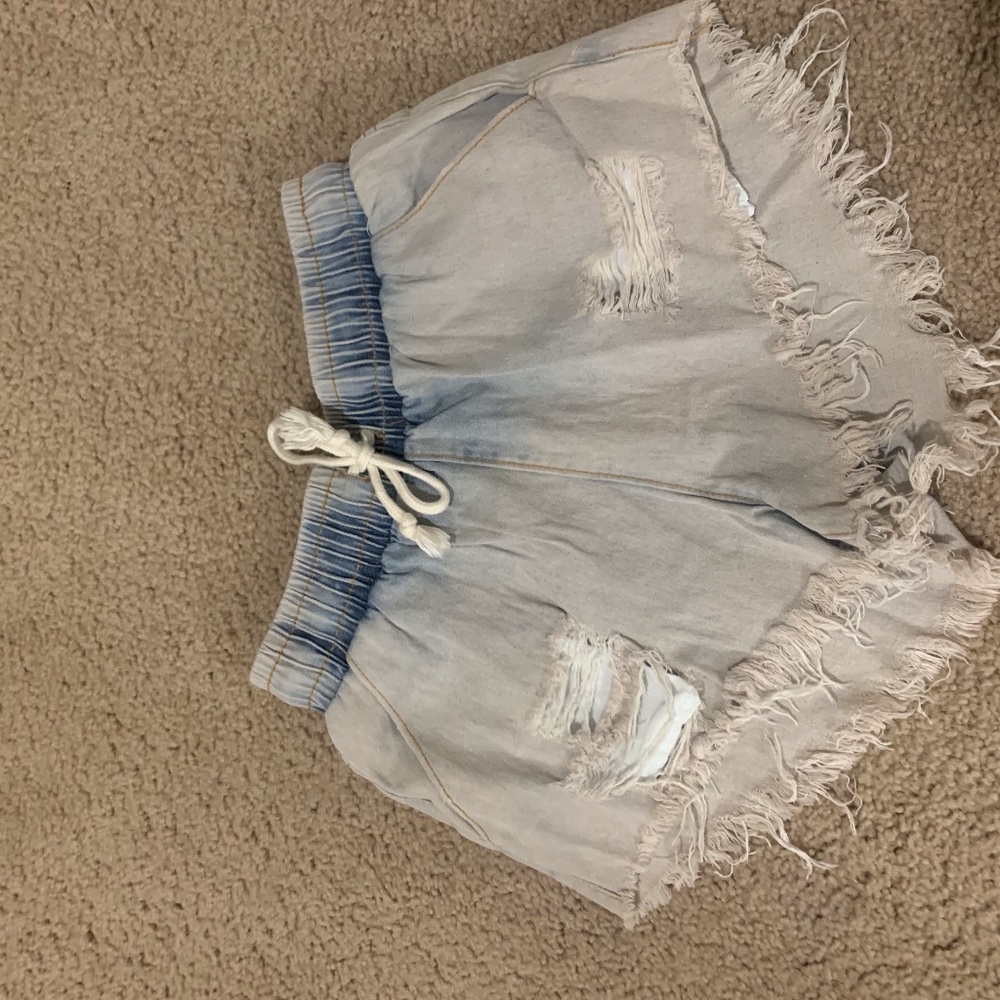 Distressed Cut-off Shorts